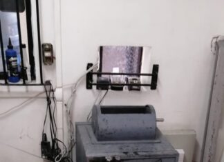 Detienen a dos por robo de caja fuerte en una gasolinera en León.