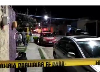 Ataque armado en vivienda dejo un saldo de tres muertos, dos hombres y una mujer, otra mujer resultó herida; los agresores incendiaron la vivienda.