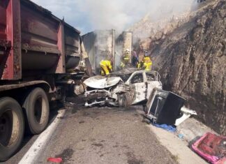 Seis muertos y 20 lesionados dejo como saldo un choque múltiple en la autopista Leon-Lagos.