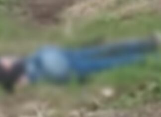 Encuentran el cuerpo de una mujer ejecutada y con visibles huellas de violencia en la comunidad de El Ceñidor, en Múgica Michoacan.