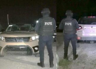 Elementos de las FSPE aseguran camioneta abandonada con 50 estrellas poncha llantas en Celaya.