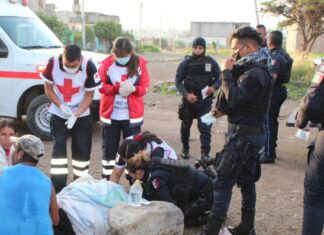 Una mujer dio a luz en la vía pública ayudada por Policías Municipales de León.