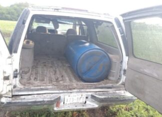 Aseguran vehículos con hidrocarburo ilícito en Cuitzeo Mich.