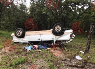 Volcadura en la Leon-San Felipe , dejo un saldo de una persona muerta.