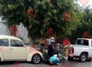 Dos hombres fueron ejecutados a escasos 100 metros de las oficinas de la Fiscalía Regional del Estado en Valle de Santiago.