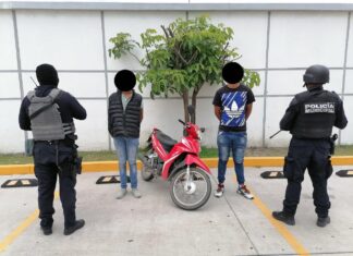 Detienen a dos menores de edad por intento de robo en Celaya, se les aseguro un arma de juguete.