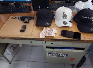 Detienen a tres en León por robo a un comercio.