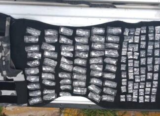 Policía de León detiene a pareja con arma de fuego y drogas.