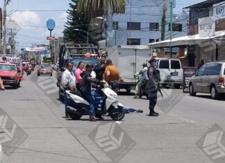 Atropellan a motociclista en Uriangato, el responsable huyó, posteriormente fue detenido.
