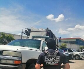 Policía de Celaya recupera diez vehículos con reporte de robo, hay dos detenidos.