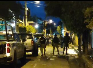 Ataque armado a ocupantes de un vehículo dejo un saldo de un muerto y un herido en Salamanca.