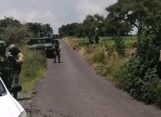 Encuentran los cuerpos sin vida de dos hombres en el camino de acceso a la comunidad de Laguna Seca, en Juventino Rosas.