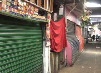 Locatarios del mercado Tomasa Esteves en Salamanca, cierran sus cortinas ante las extorsiones.