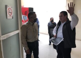 Encargado de Seguridad Ciudadana en Silao, supervisa instalaciones de la dependencia.