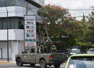 Un abogado fue asesinado a balazos al interior de su despacho en Moroleón.