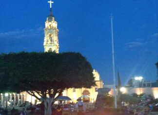 «Los candiles de Uriangato», es la tradición más antigua del municipio.