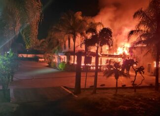 Ataque armado a un restaurant en Celaya, dejo un saldo de dos personas muertas y calcinadas.