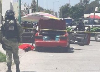 Atacan a balazos a tres taqueros, dos murieron y uno más resultó gravemente herido, en la colonia Barlovento, en Salamanca.