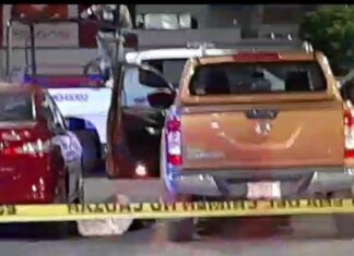 Se registra el cuarto homicidio de este día en el estacionamiento del Wolmart de Las Reynas, en Salamanca.