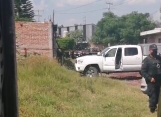 Ejecutan a un hombre al interior de su casa en Cortázar; los agresores le prendieron fuego a la casa.