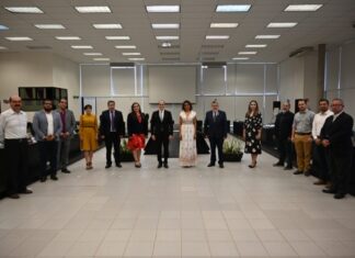 Reconocen a consejeros del IEEG por su gestión en el instituto.