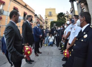 Reconoce embajador de EU a bomberos guanajuatenses que viajaron Ashland.