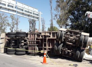 Accidente en la carretera federal Leon- Silao dejo un saldo de un hombre muerto.