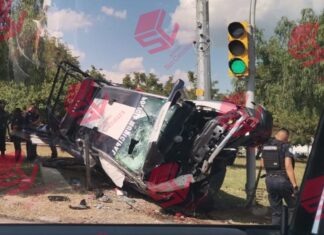 Choque entre una patrulla y un auto particular, dejo un saldo de diez lesionados, ocho son policías.