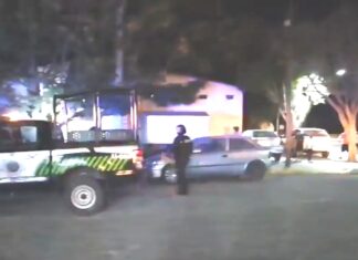 Un hombre y un menor de edad fueron atacados a balazos en San Juan de la Presa en Salamanca; el menor murió en el lugar de los hechos.