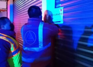 Clausuran establecimientos por incumplir medidas sanitarias en Guanajuato capital.