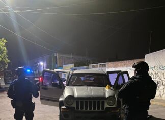 Detienen a cinco por disparar a policías en Celaya.
