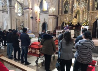 Llegan restos de víctimas de la explosión de una pipa de gas en Nayarit, a Silao.