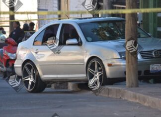 Ejecutan a un hombre abordo de su vehículo en Uriangato.