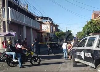 Ataque armado a un taller de hojalateria en Celaya, dejo un saldo de cuatro muertos y dos heridos graves.