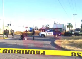 Balacean a un hombre en la colonia Barlovento, en Salamanca; levantan a otros tres.