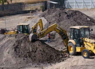 Inicia UNAM construcción de clínica de optometría en León..