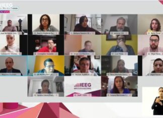 IEEG entrego constancias para candidaturas independientes para ayuntamientos.