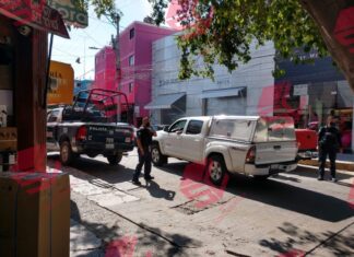 Motosicarios ejecutan a comerciante y en zona piel en León.