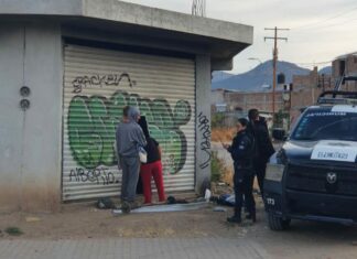 Policías de León frustran robo a comercio.