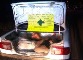 Localizan restos humanos de tres personas en la cajuela de un auto en Apaseo El Grande.