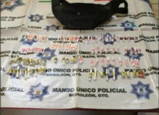 Elementos del Mando Único en Moroleon, aseguraron más de 100 dosis de drogas conocida como «cristal».