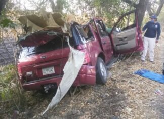 Volcadura en Valle de Santiago dejo un saldo de cuatro lesionados, el conductor huyó.