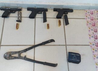 Cuatro sujetos armados fueron detenidos por policías de León.