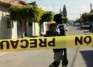 Ejecutan a familiar del «Marro» en la colonia Lindavista en Celaya, los agresores fueron localizados cerca de la comunidad de Michinelas con un saldo de dos muertos y dos detenidos.