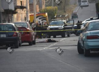 Sicarios sacan a la fuerza a dos mujeres de su casa y las ejecutan en plena calle en Uriangato.