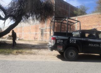 Encuentran los cuerpos de dos personas ejecutadas envueltos en plástico en la colonia El Granjeno en León.