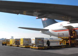 Vacunas que llegaron a México este martes serán distribuidas en las 32 entidades federativas.