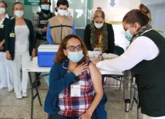 Concluye jornada de vacunación de la segunda del biológico en la entrega a la entidad.