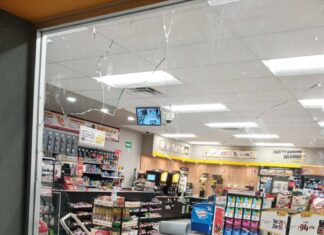 Detienen a seis sujetos por robo a tiendas de conveniencia en León.