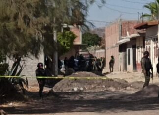 Enfrentamiento entre civiles armados y elementos de las FSPE, dejo un saldo de cinco civiles muertos en JUVENTINO ROSAS.